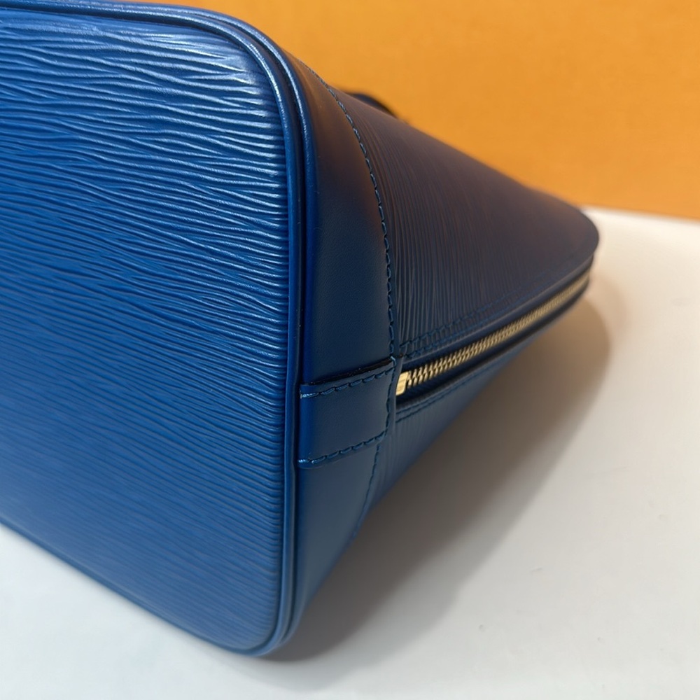 Louis Vuitton Blue Epi Alma Bag - Picture 9 of 11